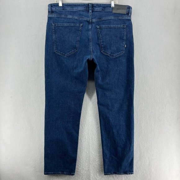 Hugo Boss Jeans Mens 38 Blue Regular Fit Dark Wash Denim Zip Fly Straight Fit - Picture 2 of 12